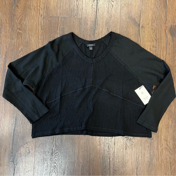 🆕 Episode black waffle knit top SZ LG - Picture 1 of 3